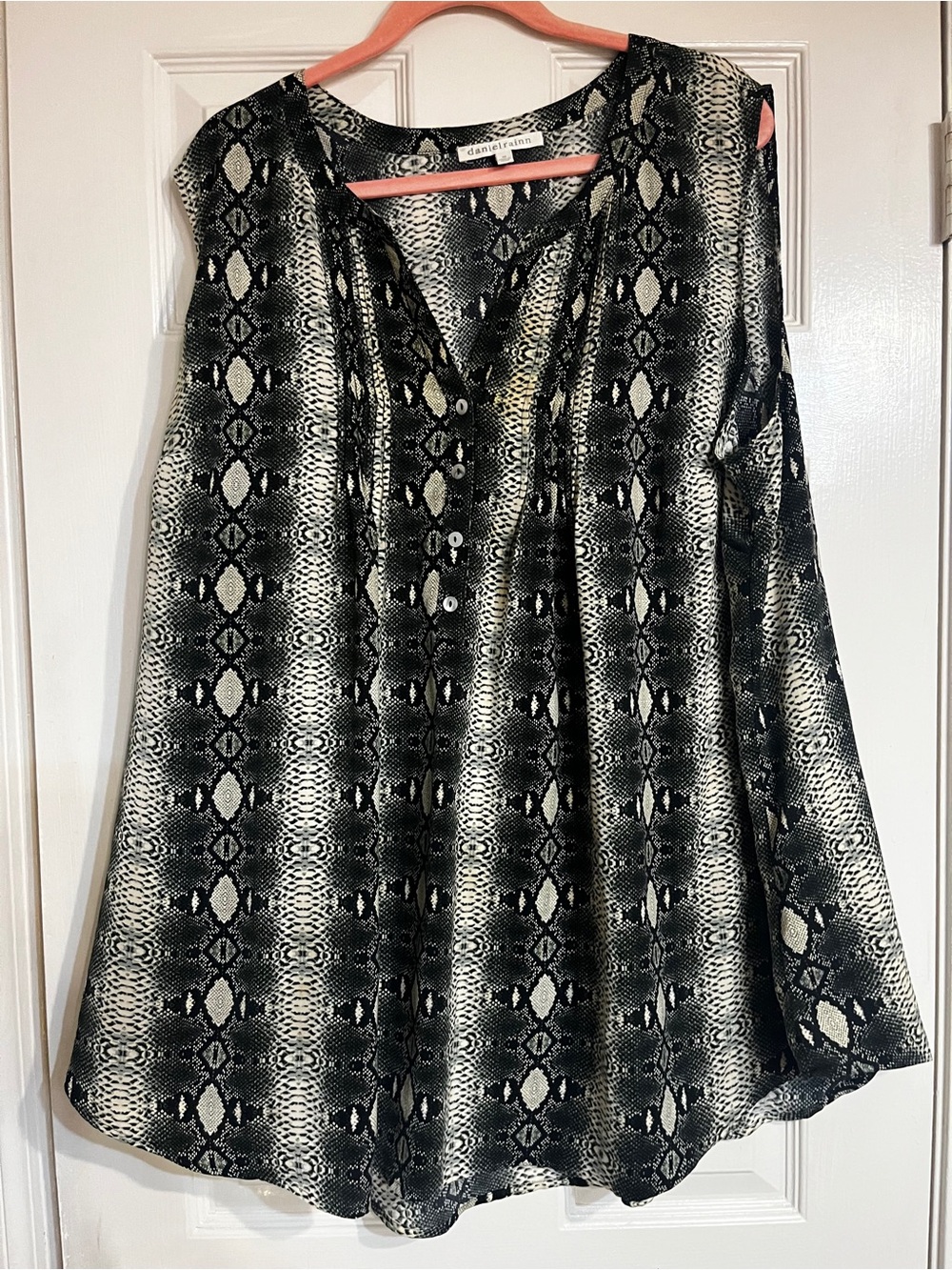 Daniel Rainn Black & Cream Snake-Print Blouse